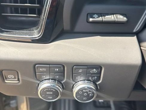 Certified 2025 GMC Sierra 1500 AT4 w/ AT4 Premium Package AWD/4WD image 14