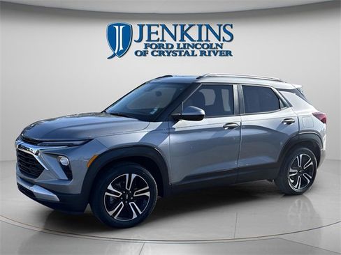 Used 2024 Chevrolet TrailBlazer LT w/ LT Cold Weather Package image 7