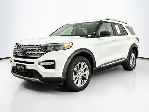 Used 2023 Ford Explorer Limited AWD/4WD image 3