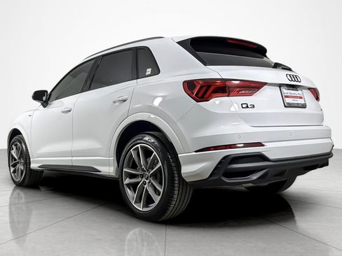 Used 2025 Audi Q3 2.0T Premium w/ Convenience Package AWD/4WD image 3