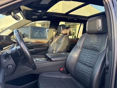 Certified 2021 Cadillac Escalade ESV Premium Luxury Platinum image 27