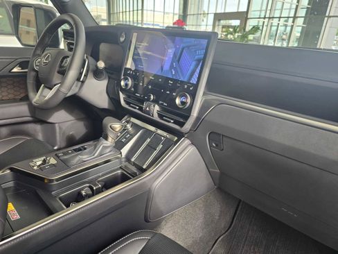 New 2026 Lexus GX 550 image 12