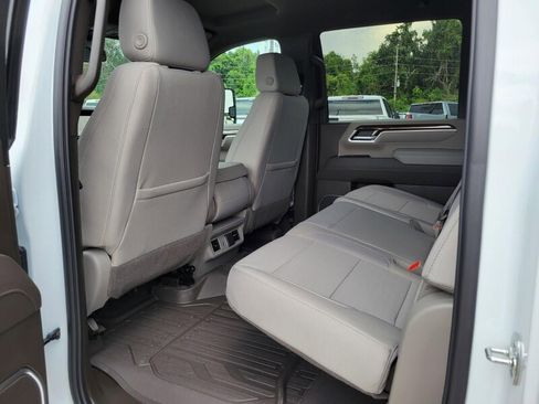 New 2025 GMC Sierra 2500 SLE w/ SLE Value Package; image 21