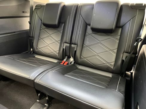 Used 2024 Volkswagen Atlas SE image 34