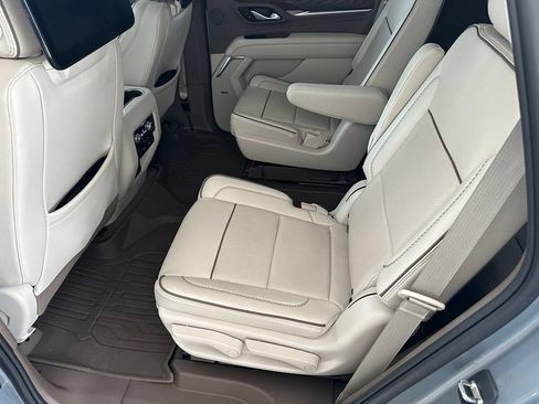 Used 2023 GMC Yukon Denali w/ Denali Reserve Package RWD image 31
