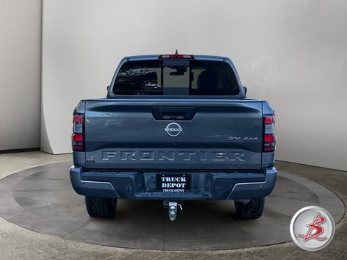 Used 2024 Nissan Frontier SV w/ SV Convenience Package AWD/4WD image 6