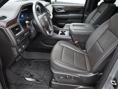 Used 2024 Chevrolet Tahoe High Country image 13