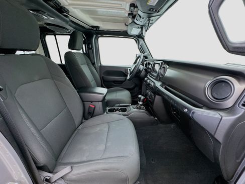Used 2023 Jeep Wrangler Unlimited AWD/4WD image 19