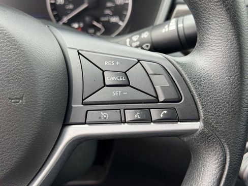 Used 2025 Nissan Altima 2.5 SV FWD image 22