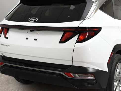 Used 2024 Hyundai Tucson SEL FWD image 3