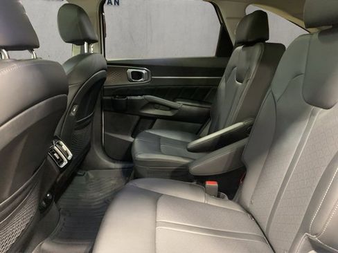 Used 2023 Kia Sorento SX image 26