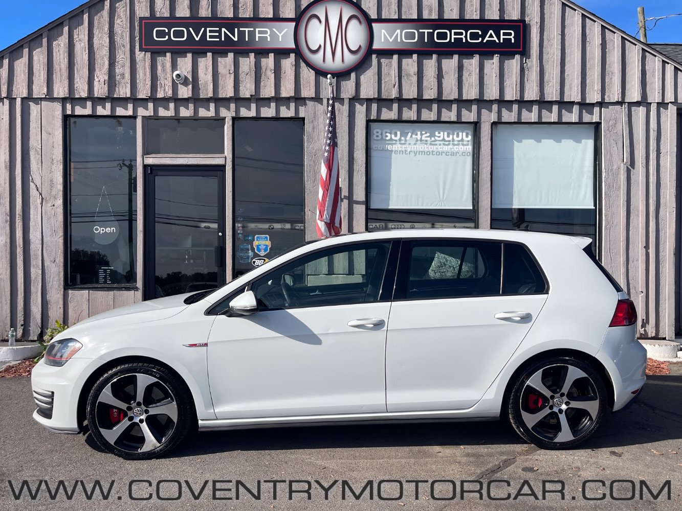 Used 2017 Volkswagen GTI SE FWD image 1