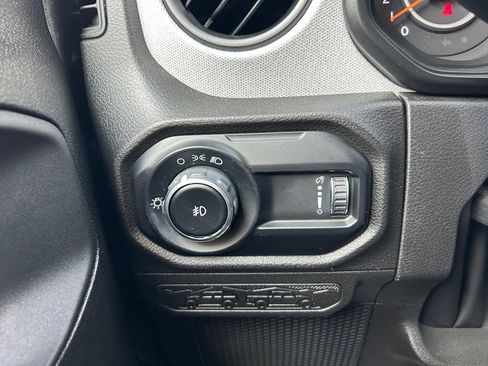 Used 2025 Jeep Wrangler Unlimited Sport AWD/4WD image 53