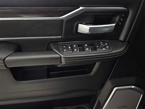 Used 2025 RAM 2500 Laramie image 26