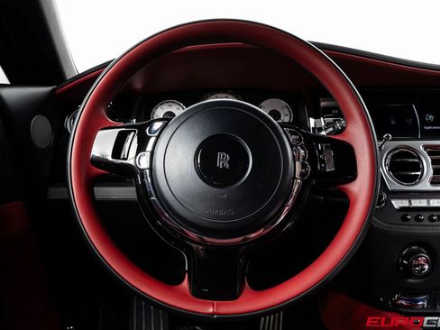 Used 2018 Rolls-Royce Wraith image 21