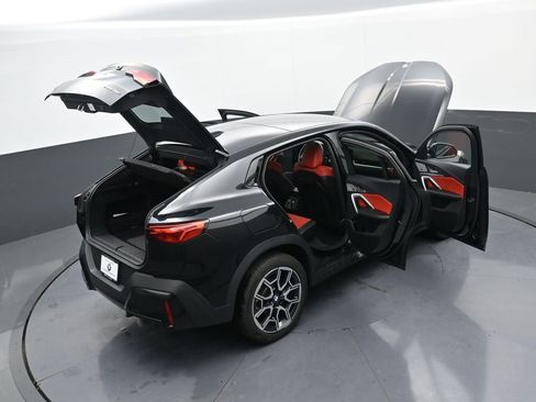 Used 2025 BMW X2 xDrive28i image 44