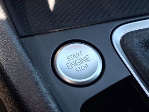 Used 2023 Volkswagen Jetta SE image 49