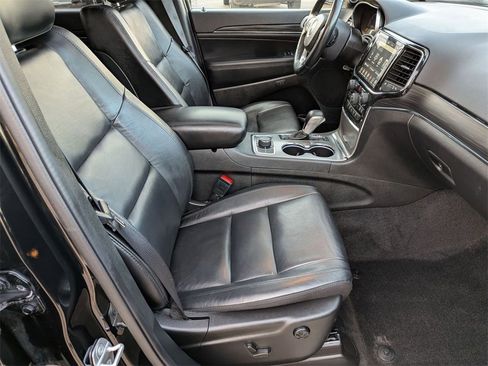 Used 2021 Jeep Grand Cherokee Limited w/ Trailer Tow Group IV image 30