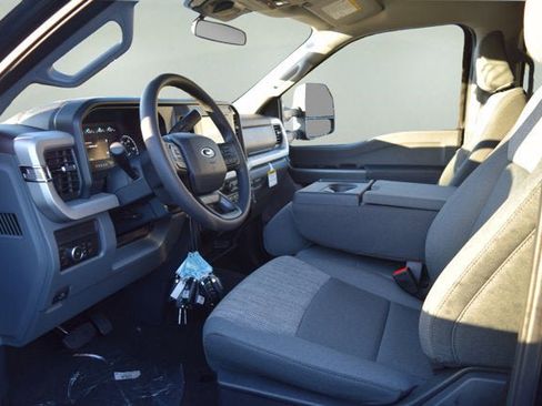 New 2026 Ford F250 XLT w/ FX4 Off-Road Package image 6