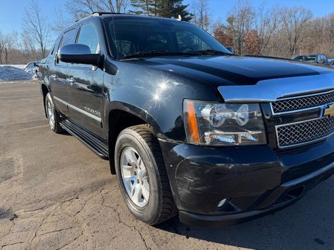 Used 2012 Chevrolet Avalanche LTZ image 12