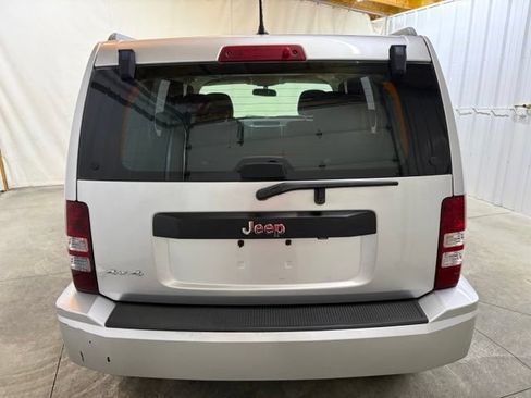 Used 2011 Jeep Liberty Sport AWD/4WD image 7