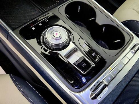 Used 2026 Kia Carnival SX Prestige FWD image 16