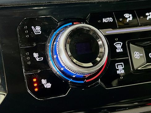 Used 2025 GMC Sierra 3500 Denali image 21