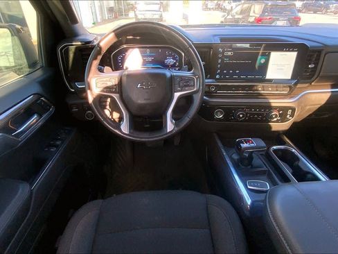 Used 2023 Chevrolet Silverado 1500 RST image 6
