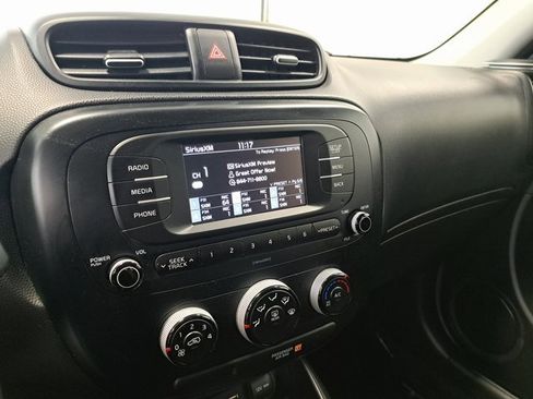 Used 2018 Kia Soul image 12