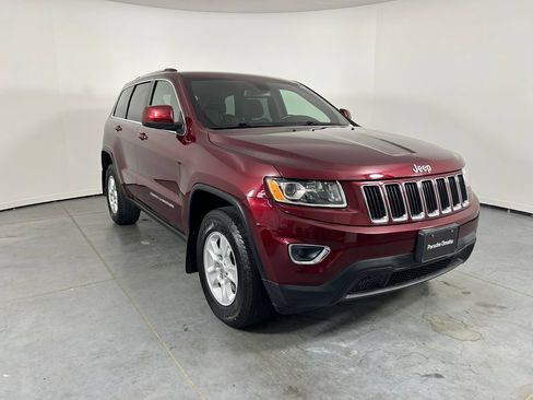Used 2016 Jeep Grand Cherokee Laredo w/ Quick Order Package 23E AWD/4WD image 9