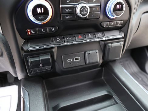 Used 2021 GMC Sierra 1500 SLT image 28