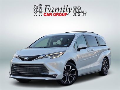 Certified 2025 Toyota Sienna Platinum
