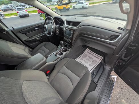 Used 2017 Chevrolet Traverse LT w/ LPO, 'HIT The Road' Package FWD image 34