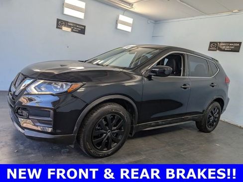 Used 2017 Nissan Rogue S image 3