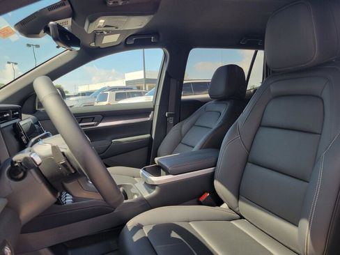 New 2027 GMC Terrain Elevation w/ Elevation Premium Package FWD image 12