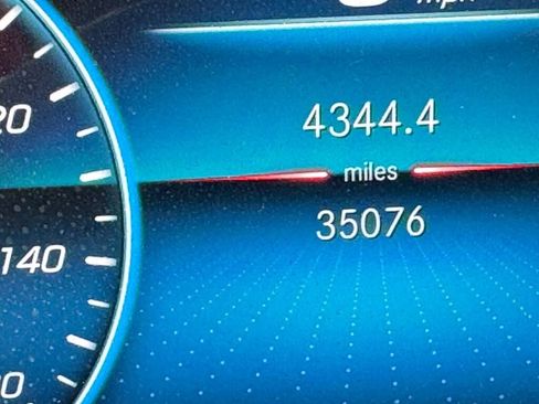 Certified 2022 Mercedes-Benz GLB 250 4MATIC image 14