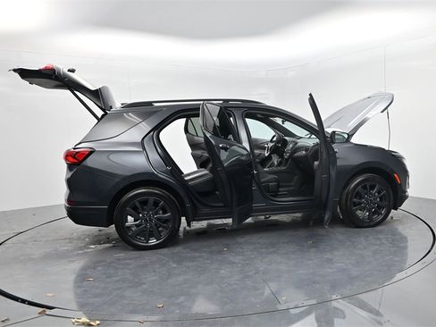 Used 2023 Chevrolet Equinox RS w/ LPO, Floor Liner Package image 56