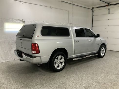 Used 2019 RAM 1500 Classic SLT image 9