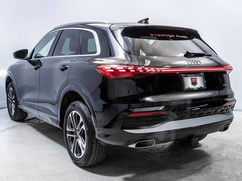 Used 2025 Audi Q5 Premium w/ Convenience Package AWD/4WD image 4
