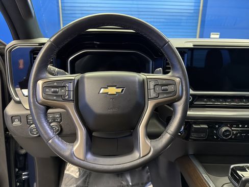 Used 2023 Chevrolet Silverado 1500 High Country w/ High Country Premium Package image 14