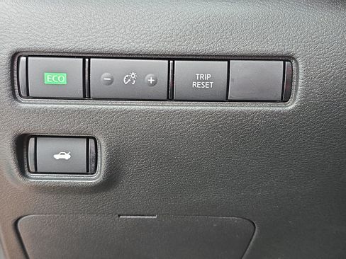 Certified 2023 Nissan Sentra SR w/ SR Premium Package FWD image 24