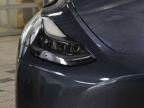 Used 2022 Tesla Model Y Performance AWD/4WD image 12