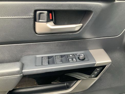 Used 2022 Toyota Tundra Limited image 23