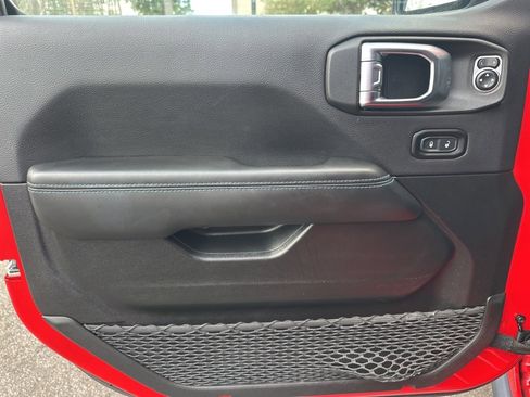 Used 2024 Jeep Wrangler Unlimited Rubicon 4xe image 12