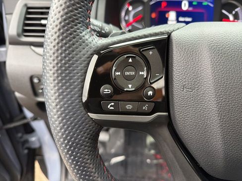 Used 2025 Honda Passport Black Edition image 13