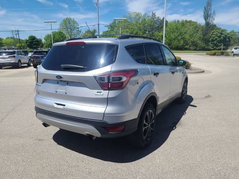 Used 2017 Ford Escape SE w/ Equipment Group 201A AWD/4WD image 7