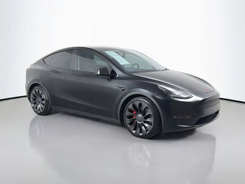 Used 2022 Tesla Model Y Performance AWD/4WD image 3