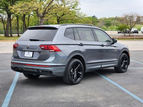 Used 2024 Volkswagen Tiguan SE R-Line image 5