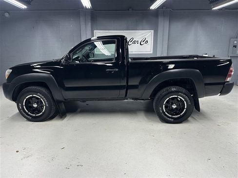 Used 2011 Toyota Tacoma 4x4 Regular Cab image 4