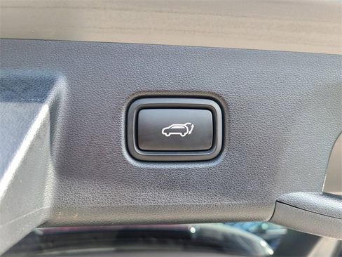 Used 2024 Hyundai Tucson Limited image 11